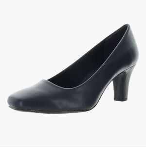 Easy Street Womens Poet Pump